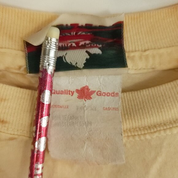 Wolf Wolves Graphic T-Shirt Men's XL Tie Dye Quality Goods Canada Distressed - Picture 8 of 13